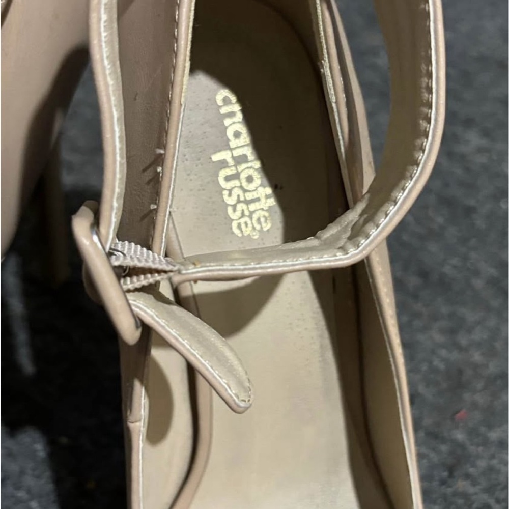 ‘Charlotte Russe Tan heels 
SZ: 8.5 - Picture 4 of 5
